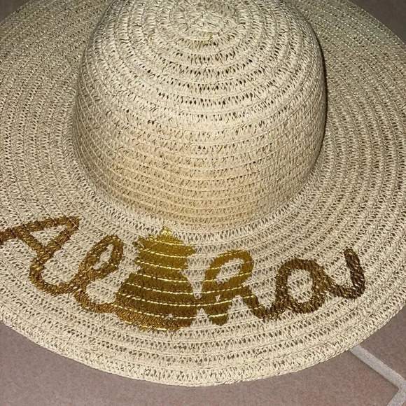 - WIDE BRIM STRAW HAT WITH METALLIC GOLD ALOHA WRITTEN IN SCRIPT - Picture 7 of 9